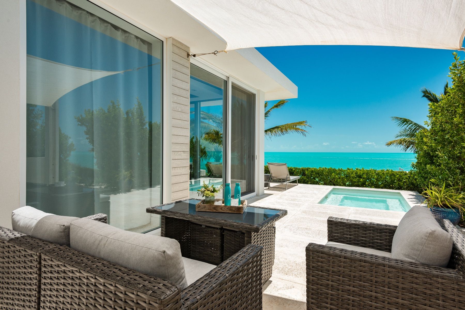 Personal terrace for the main level master studio